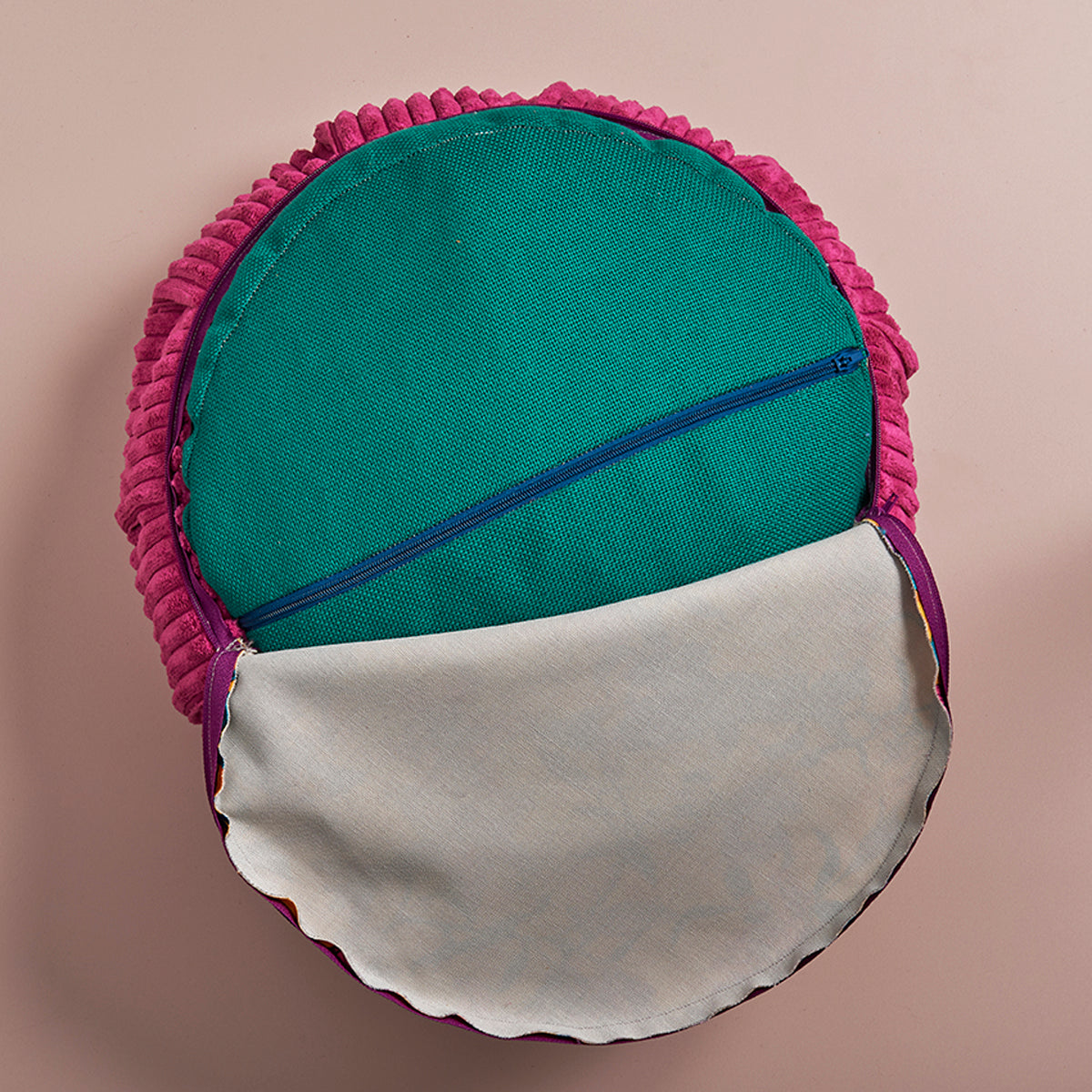 Coussin de méditation zafu ouvert vue sur housse intérieur 